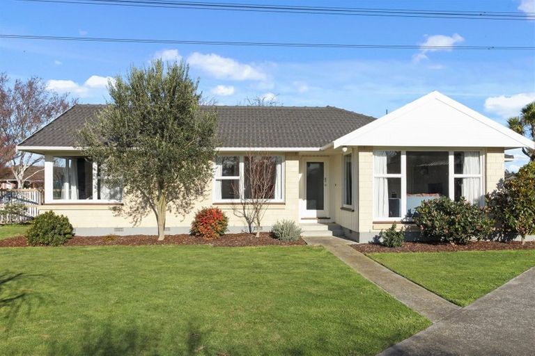 Photo of property in 1 Kingsgate Place, Burnside, Christchurch, 8053