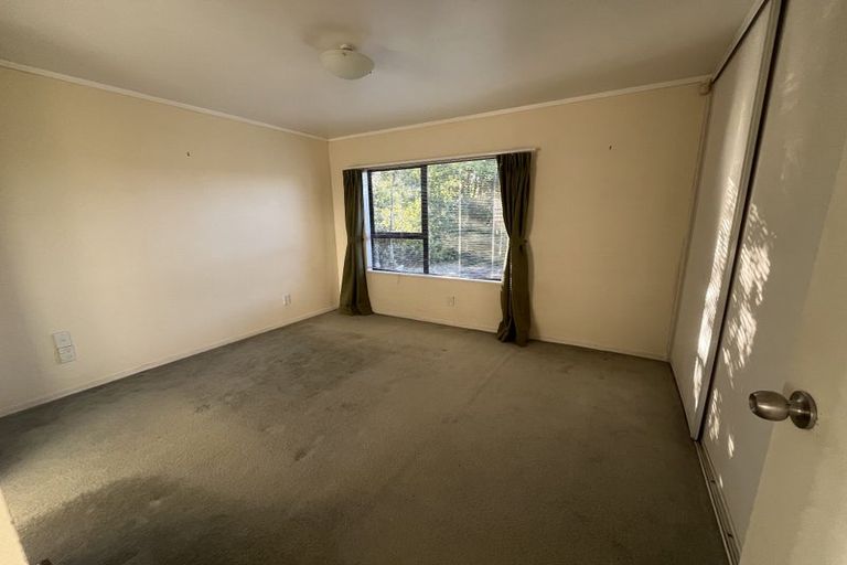 Photo of property in 10 Mercury Lane, Windsor Park, Auckland, 0632