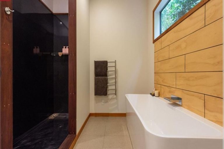 Photo of property in 29a Greenaway Road, Waikanae, 5036