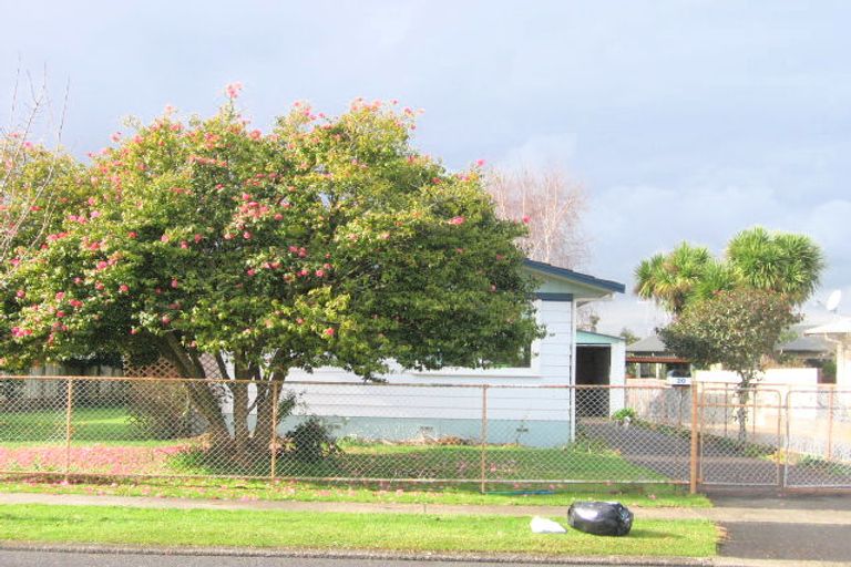 Photo of property in 20 Rhonda Avenue, Deanwell, Hamilton, 3206