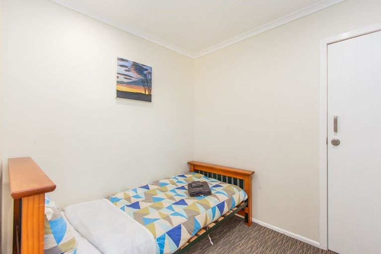 Photo of property in 6 Rinaha Place, Koutu, Rotorua, 3010