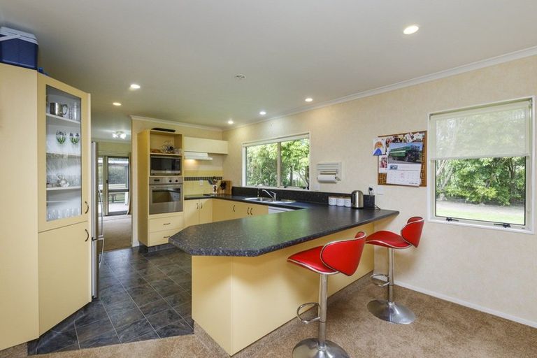 Photo of property in 29 Ngahere Park Road, Turitea, Palmerston North, 4472