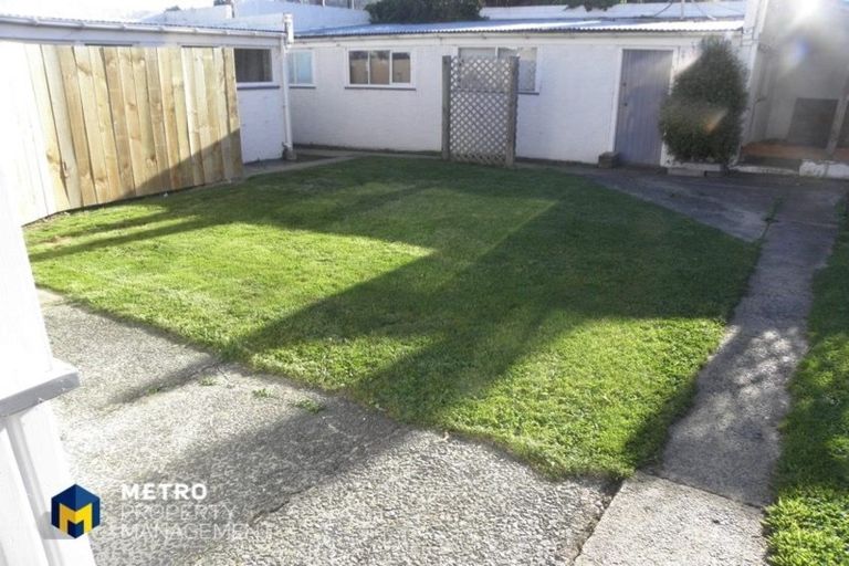 Photo of property in 236 Kaikorai Valley Road, Bradford, Dunedin, 9011