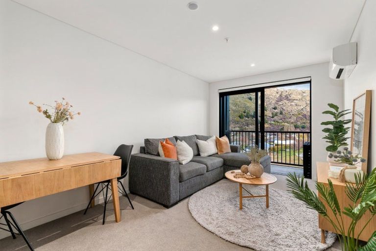 Photo of property in Toru Apartments, 510/10 Copper Beech Avenue, Frankton, Queenstown, 9300