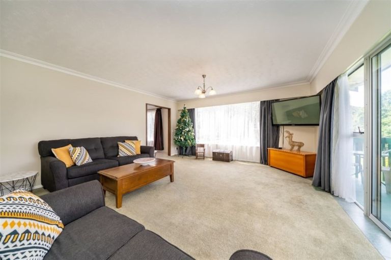 Photo of property in 30 Larchmont Grove, Totara Park, Upper Hutt, 5018