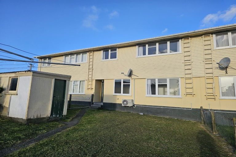 Photo of property in 121 Hampshire Street, Cannons Creek, Porirua, 5024