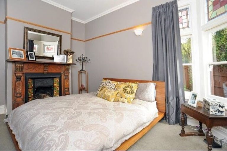 Photo of property in 38 Easther Crescent, Kew, Dunedin, 9012