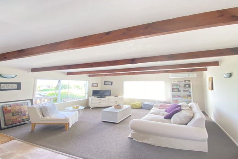 Photo of property in 10 Wairere Road, Torbay, Auckland, 0630