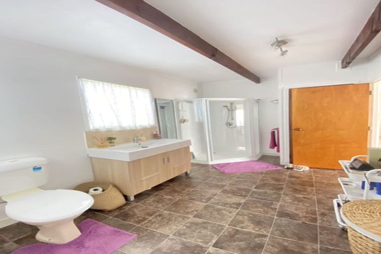 Photo of property in 10 Wairere Road, Torbay, Auckland, 0630