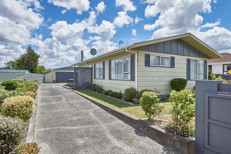 Photo of property in 55 Acacia Street, Kelvin Grove, Palmerston North, 4414