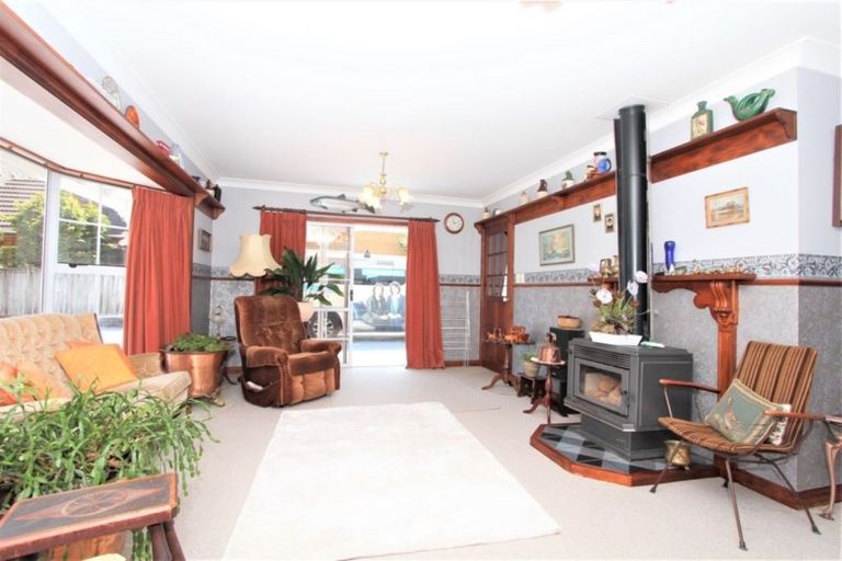 Photo of property in 23 Ronald Woolf Place, Churton Park, Wellington, 6037