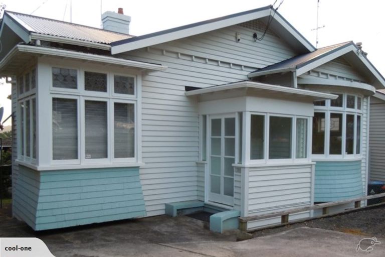 Photo of property in 6 Lloyd Avenue, Mount Albert, Auckland, 1025