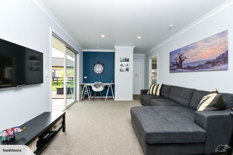 Photo of property in 32 Mike Smith Drive, Cambridge, 3434