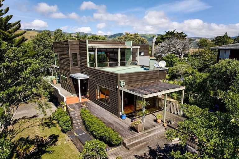 Photo of property in 18 Jeep Road, Raumati South, Paraparaumu, 5032