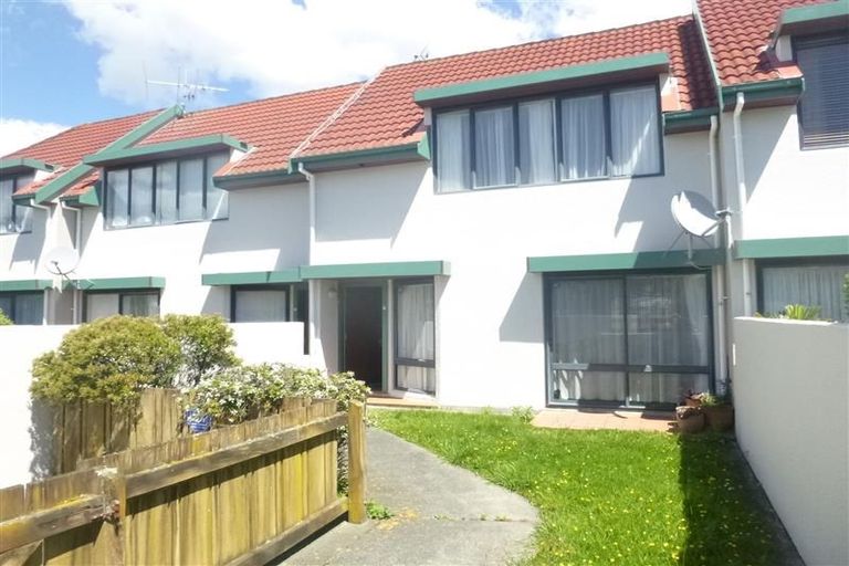 Photo of property in 31 Mcbain Grove, Avalon, Lower Hutt, 5011