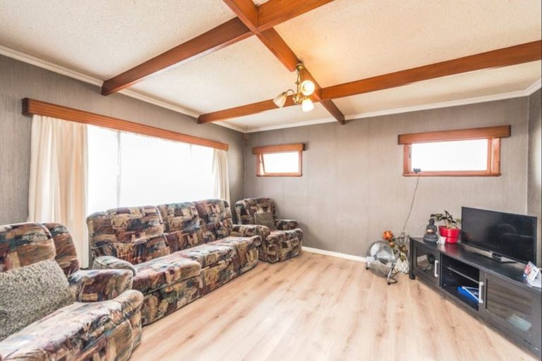 Photo of property in 85 Puriri Street, Hawera, 4610