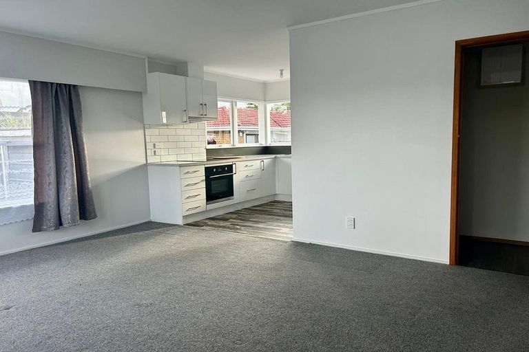 Photo of property in 1/32 Dale Crescent, Pakuranga, Auckland, 2010