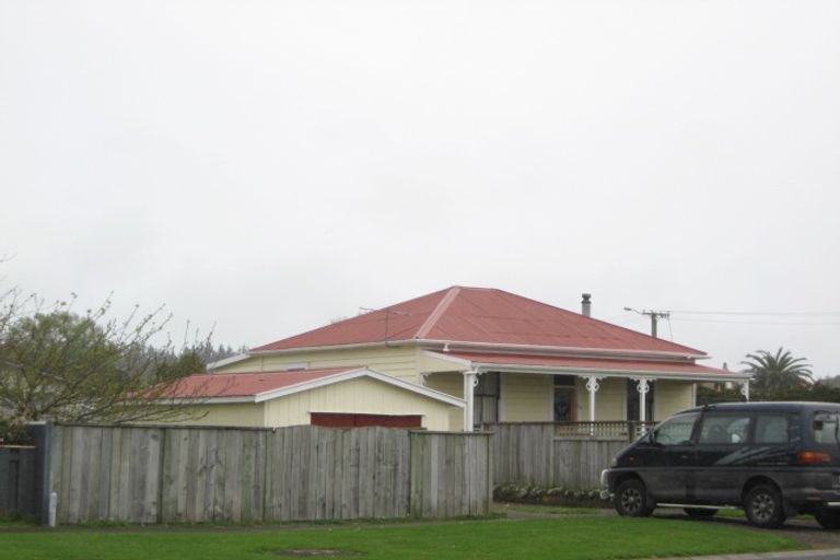 Photo of property in 35 Blake Street, Waitara, 4320