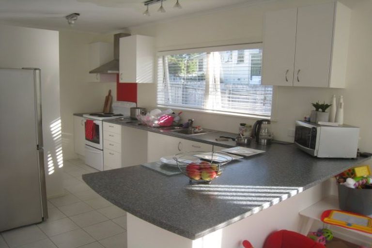 Photo of property in 25 Universal Drive, Henderson, Auckland, 0610