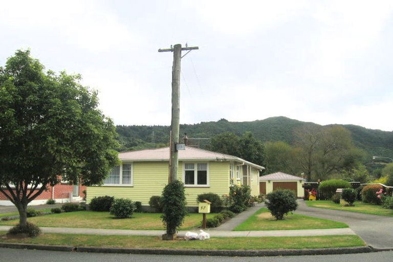 Photo of property in 57 Hudson Avenue, Ebdentown, Upper Hutt, 5018