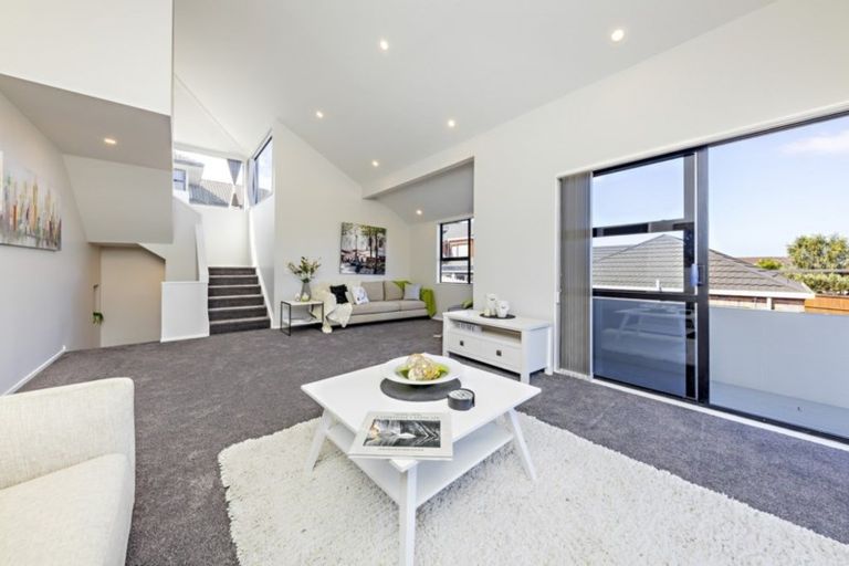 Photo of property in 40 Glamorgan Drive, Torbay, Auckland, 0630
