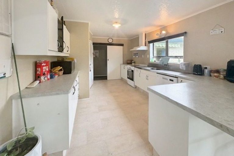 Photo of property in 43 Normanby Street, Woodville, 4920