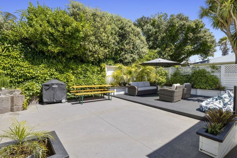 Photo of property in 26 Mclean Street, Strandon, New Plymouth, 4312