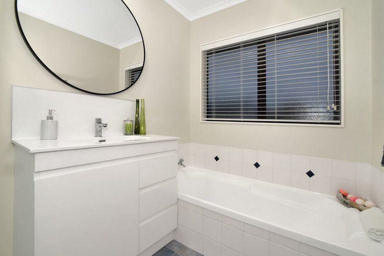 Photo of property in 22 Nivarna Way, Ohauiti, Tauranga, 3112
