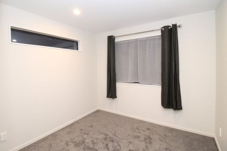 Photo of property in 4 Fruitvale Road, New Lynn, Auckland, 0600