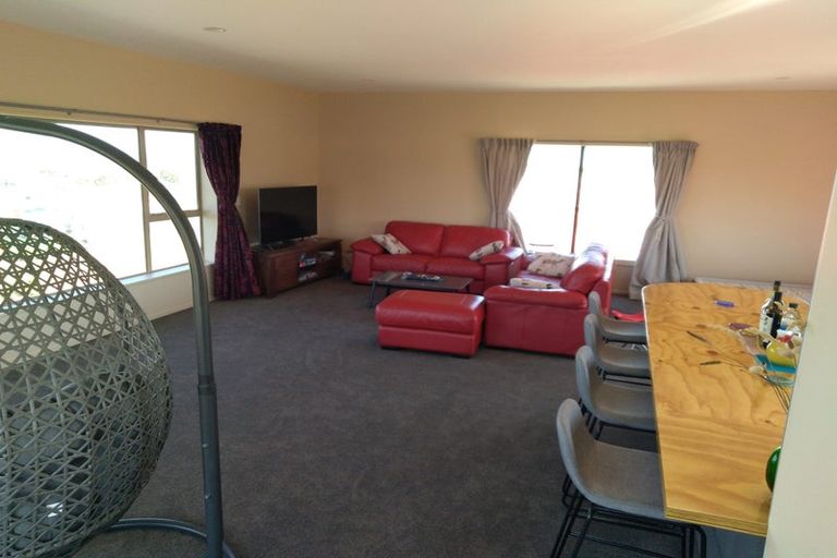 Photo of property in 16 Hillview Road, Birdlings Flat, Little River, 7591