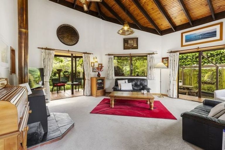 Photo of property in 426a Karori Road, Karori, Wellington, 6012