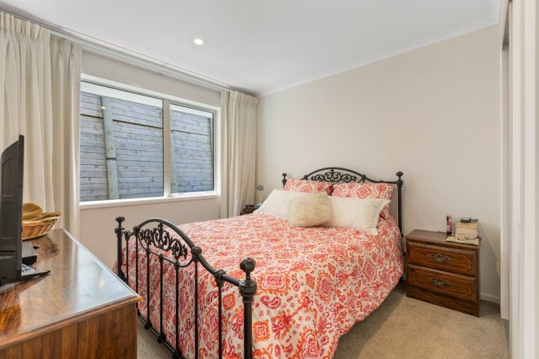 Photo of property in 14 Nukuroa Close, Waitara, 4320