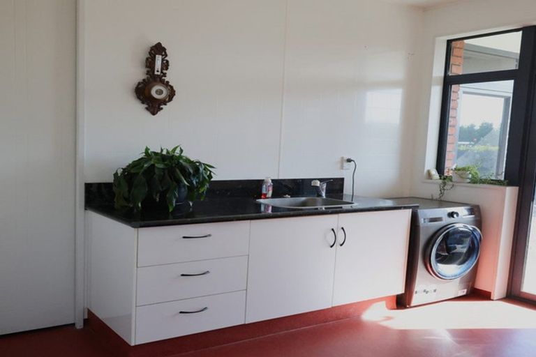 Photo of property in 290 Old Port Road, Warepa, Balclutha, 9273