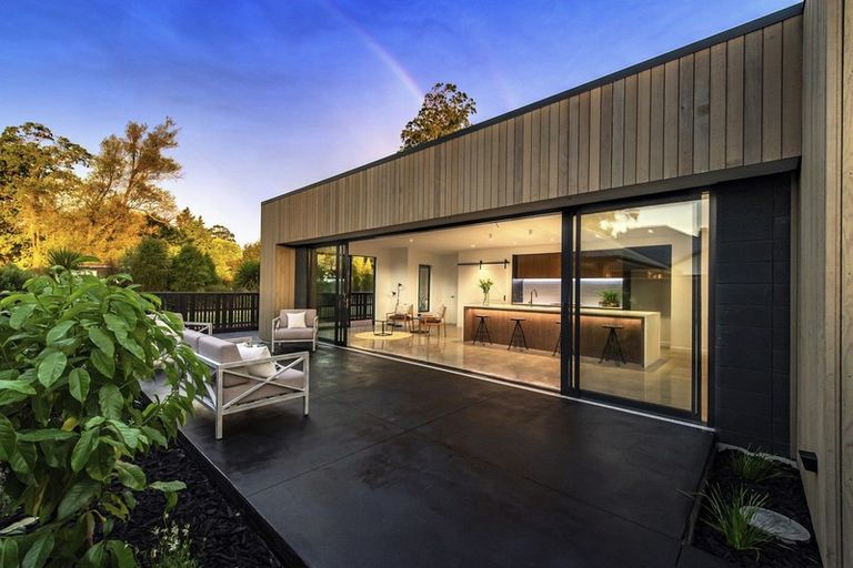 Photo of property in 31 Irvines Track, Halswell, Christchurch, 8025