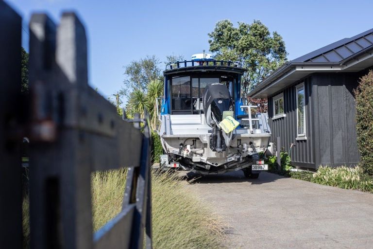 Photo of property in 32 Wallis Street, Raglan, 3225