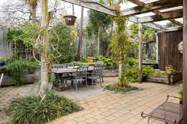 Photo of property in 3b Lighthouse Road, Bluff Hill, Napier, 4110