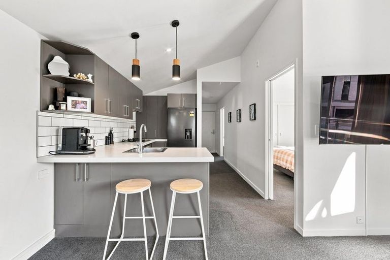 Photo of property in 11/12 Latimer Square, Christchurch Central, Christchurch, 8011