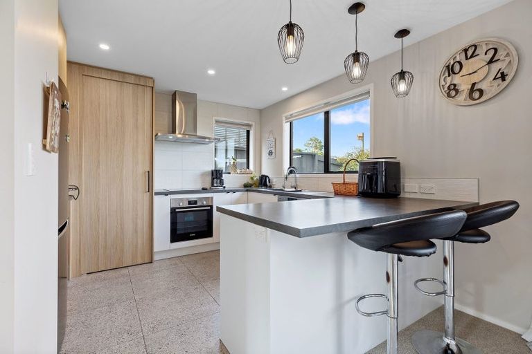 Photo of property in 44b Waikite Road, Welcome Bay, Tauranga, 3112