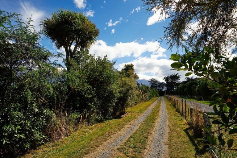 Photo of property in 103 Harnetts Road, Kaikoura Flat, Kaikoura, 7371