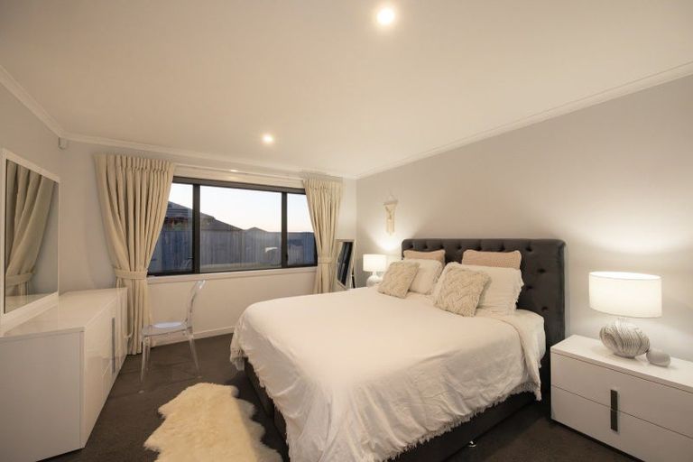 Photo of property in 195 Pacific Drive, Fitzherbert, Palmerston North, 4410