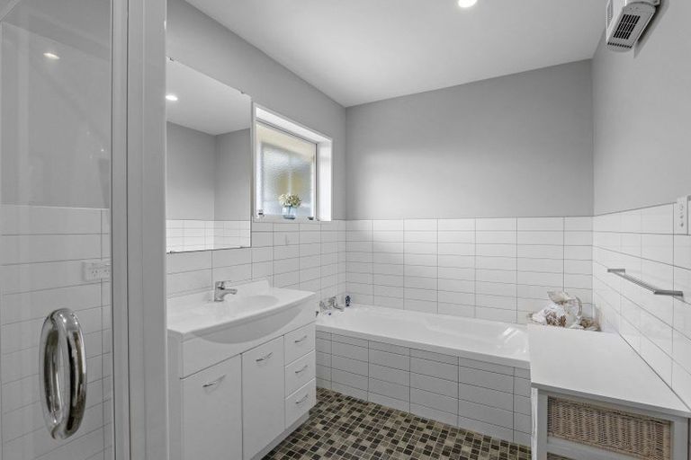 Photo of property in 39 Oakden Drive, Darfield, 7510