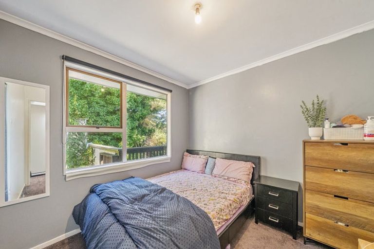 Photo of property in 110 Holborn Drive, Stokes Valley, Lower Hutt, 5019