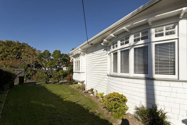 Photo of property in 5 King Street, Northcote Point, Auckland, 0627