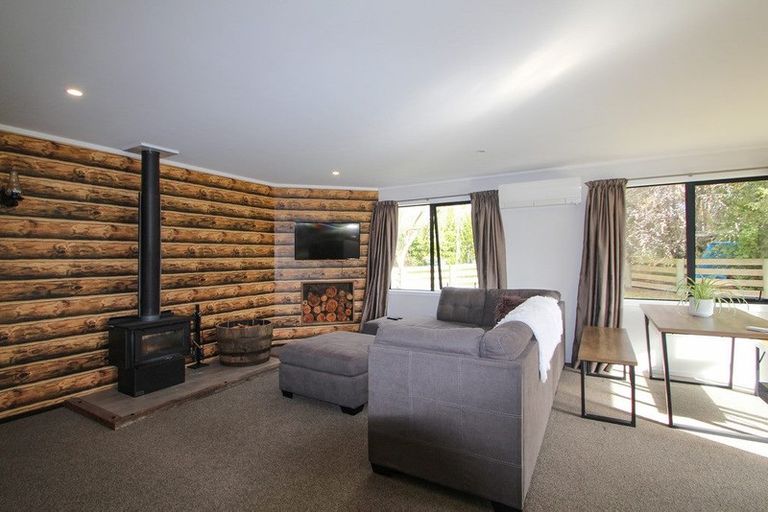 Photo of property in 28 Grove Avenue, Weston, Oamaru, 9401