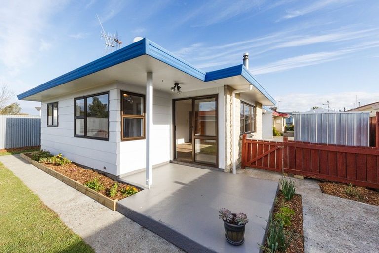 Photo of property in 53b Chatsworth Place, Highbury, Palmerston North, 4412