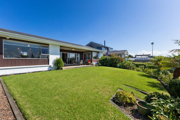 Photo of property in 61 Rosario Crescent, Red Beach, 0932