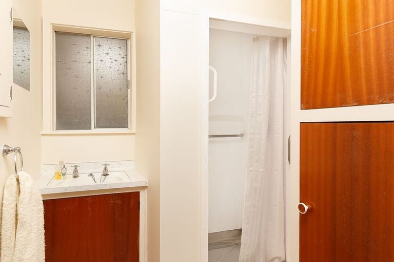 Photo of property in 92 Shearman Street, Waimate, 7924