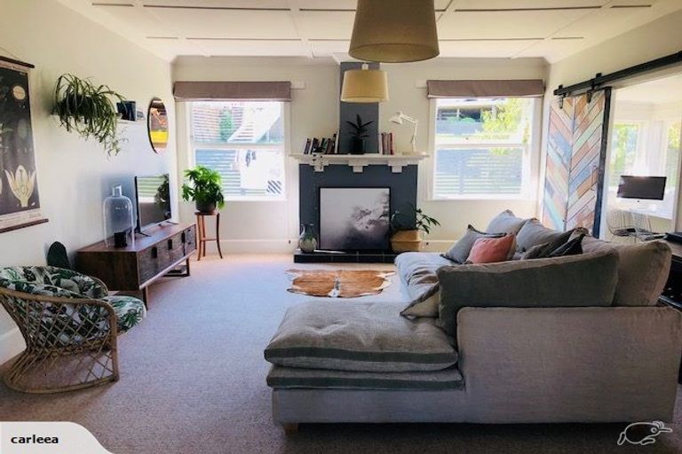 Photo of property in 25 Cobden Road, Bluff Hill, Napier, 4110