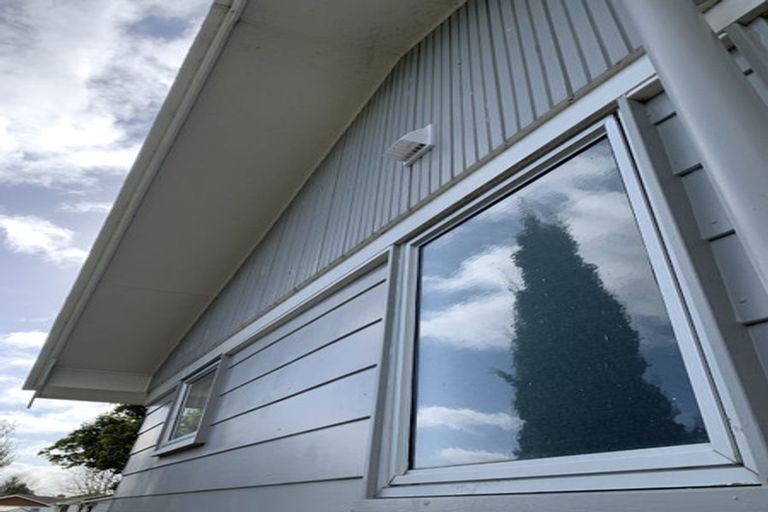 Photo of property in 8 Sharland Avenue, Manurewa, Auckland, 2102