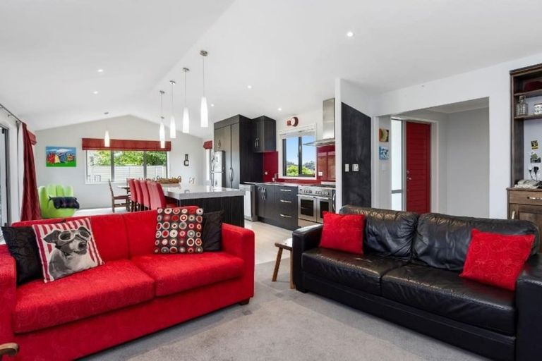 Photo of property in 24 Louise Drive, Ohauiti, Tauranga, 3112